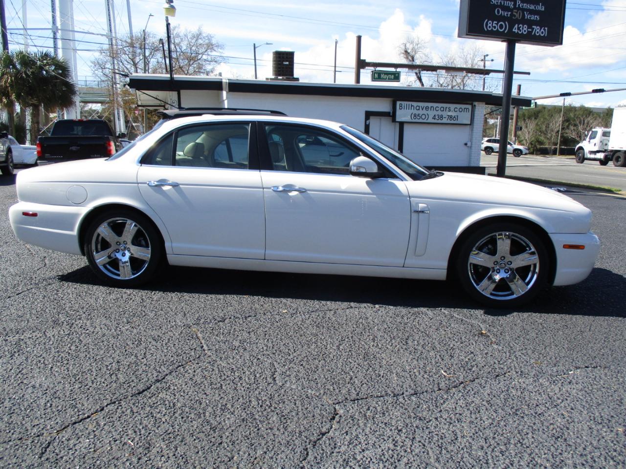 Jaguar XJ Series 4dr Sdn XJ8 2009