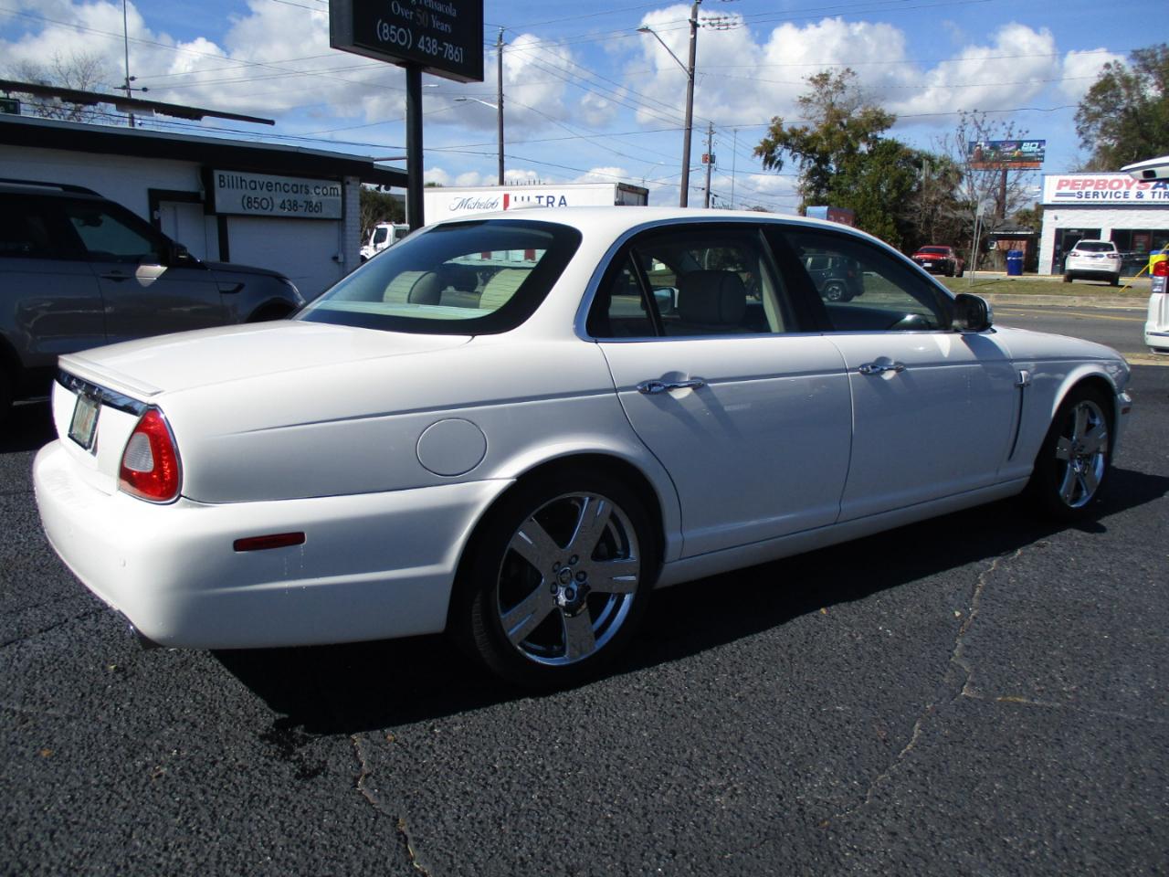 Jaguar XJ Series 4dr Sdn XJ8 2009