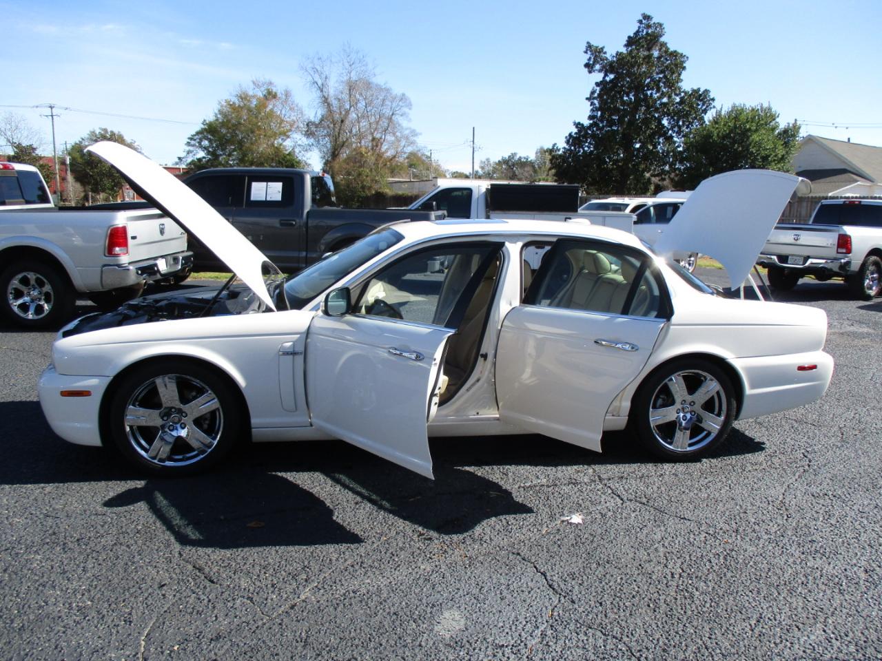 Jaguar XJ Series 4dr Sdn XJ8 2009