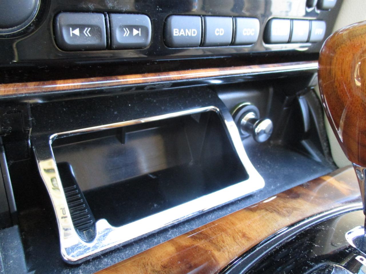 Jaguar XJ Series 4dr Sdn XJ8 2009