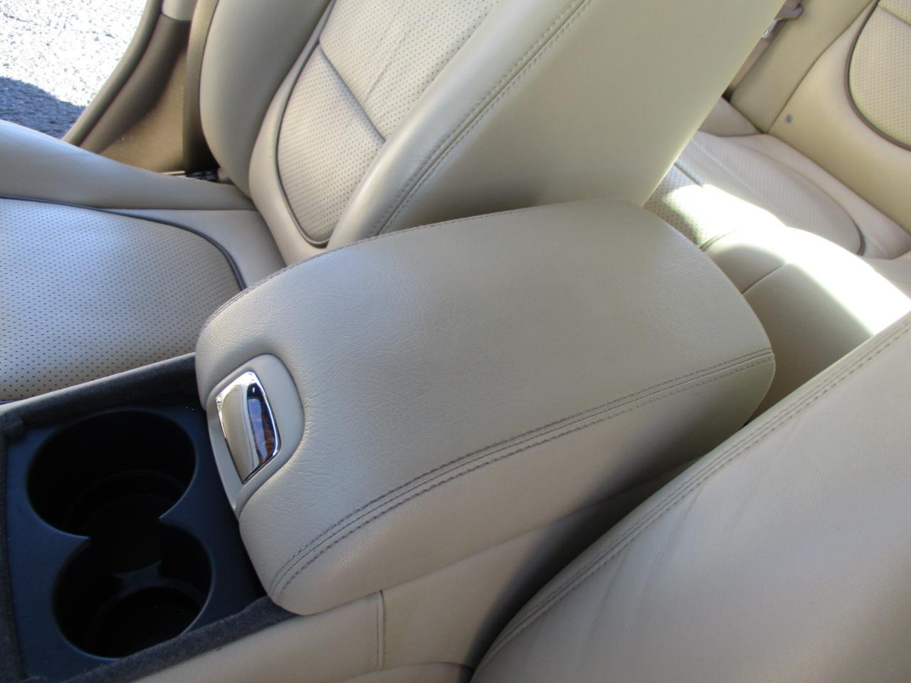 Jaguar XJ Series 4dr Sdn XJ8 2009