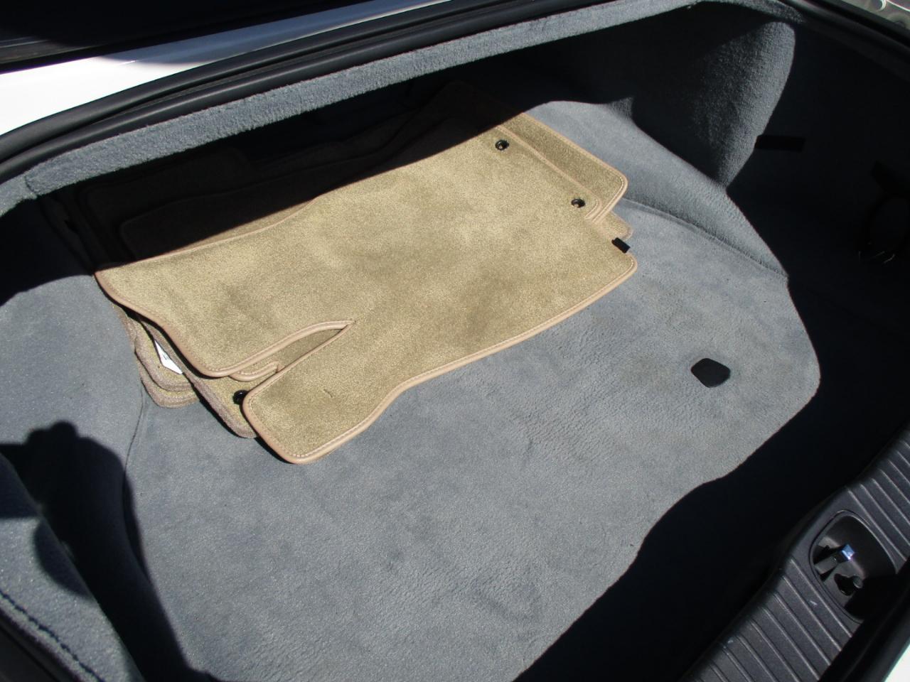 Jaguar XJ Series 4dr Sdn XJ8 2009