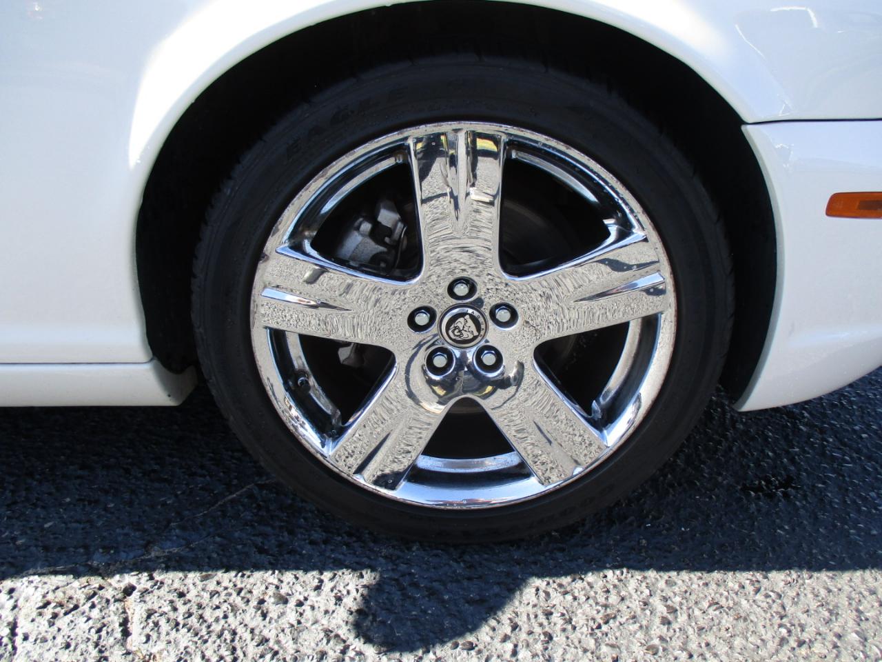 Jaguar XJ Series 4dr Sdn XJ8 2009