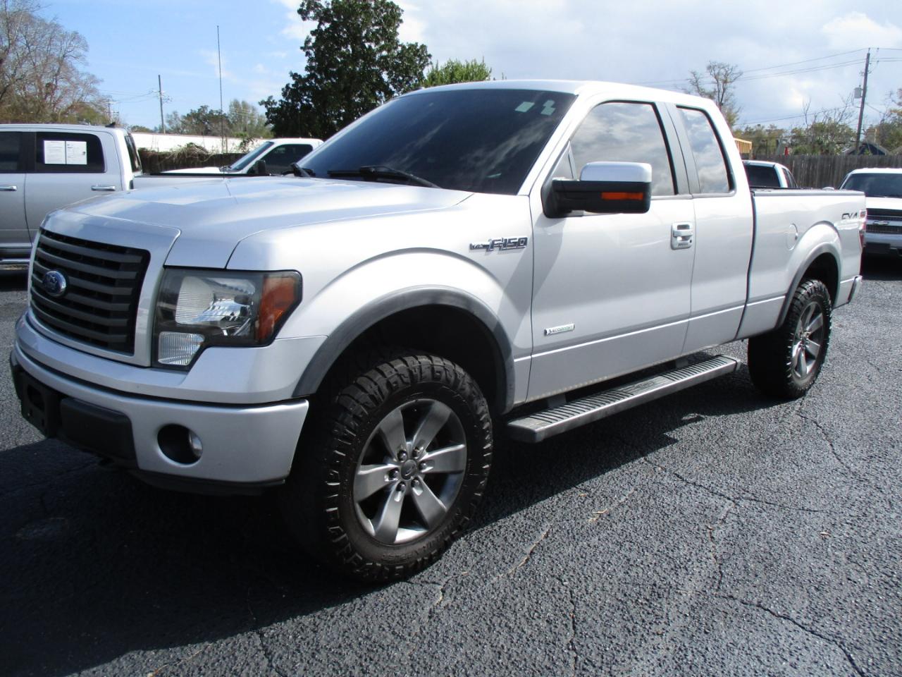 Ford F-150 4WD SuperCab 145" Lariat 2012