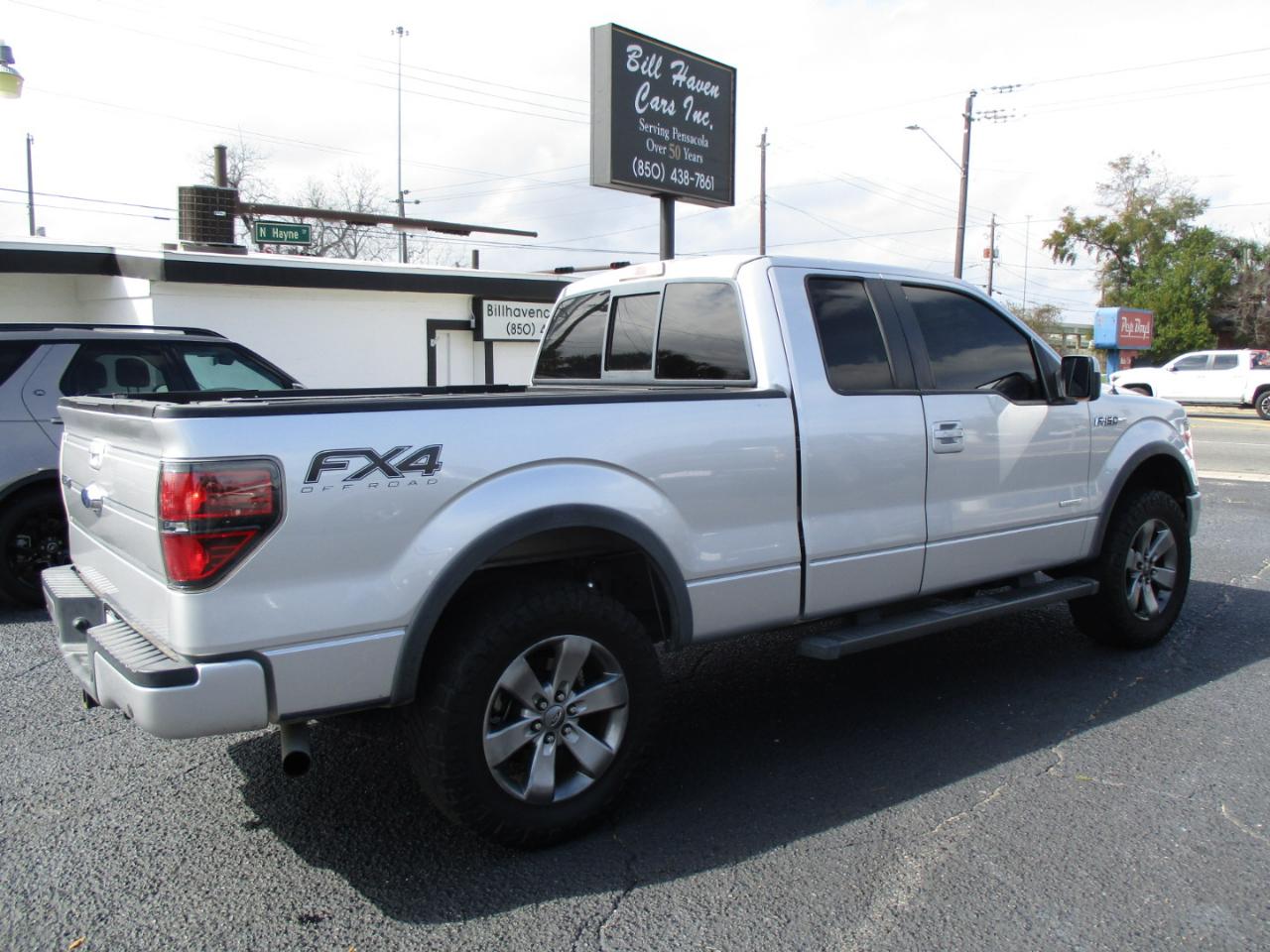 Ford F-150 4WD SuperCab 145" Lariat 2012