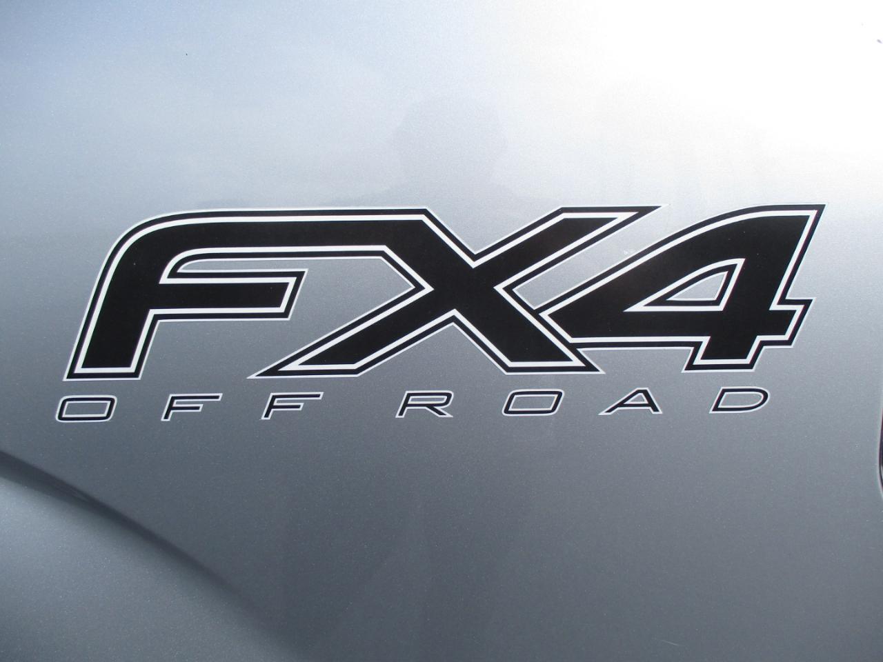 Ford F-150 4WD SuperCab 145" Lariat 2012