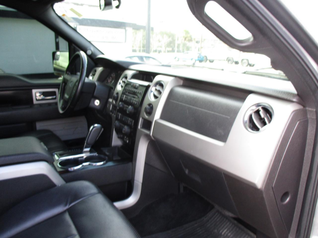 Ford F-150 4WD SuperCab 145" Lariat 2012