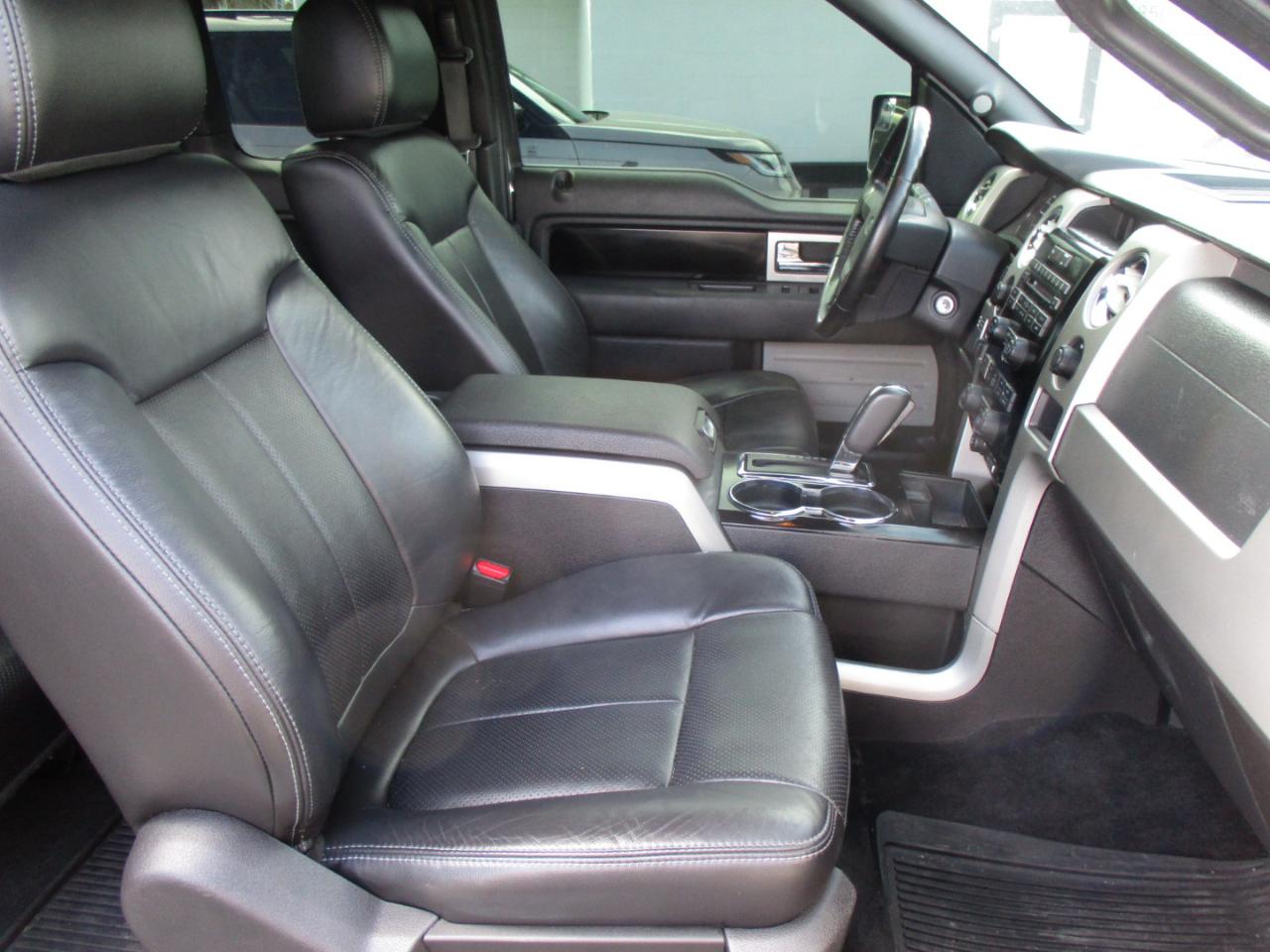 Ford F-150 4WD SuperCab 145" Lariat 2012