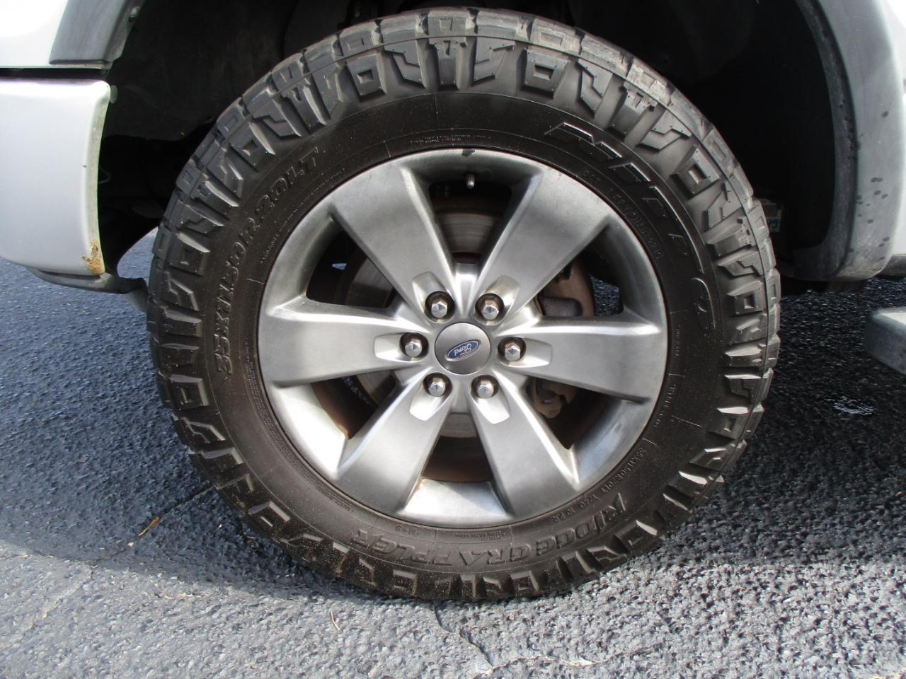 Ford F-150 4WD SuperCab 145" Lariat 2012