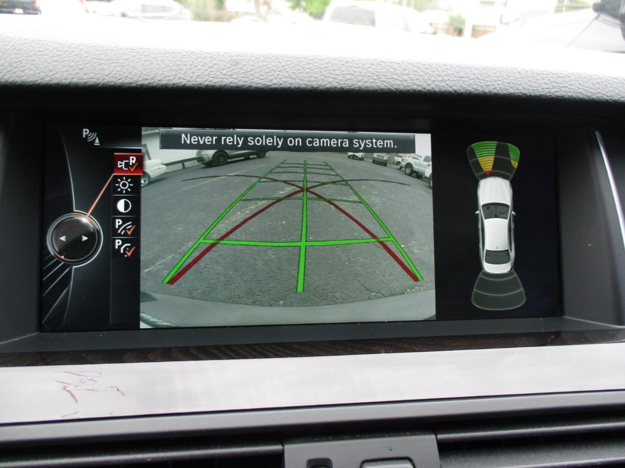 BMW 5 Series 4dr Sdn 535i RWD 2014