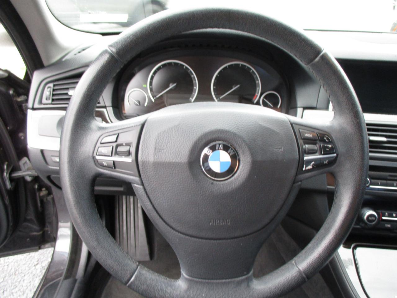 BMW 5 Series 4dr Sdn 535i RWD 2014