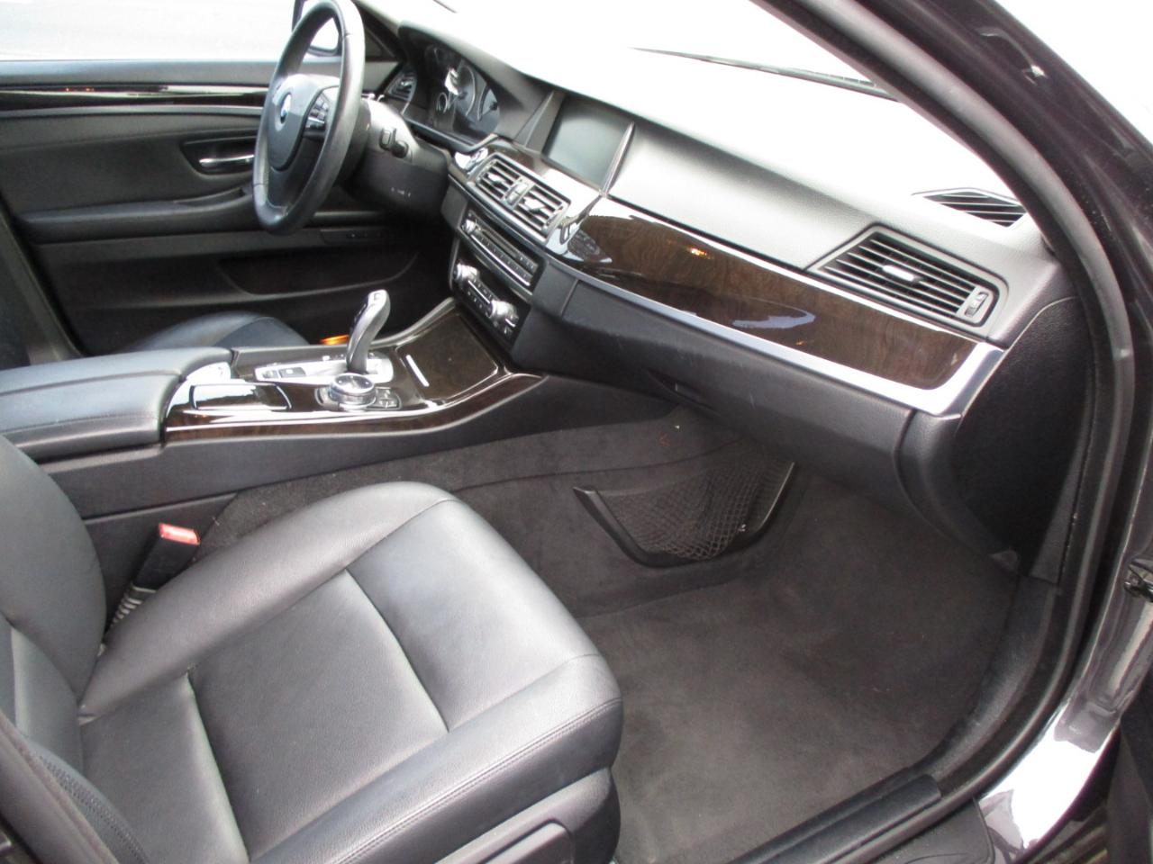 BMW 5 Series 4dr Sdn 535i RWD 2014