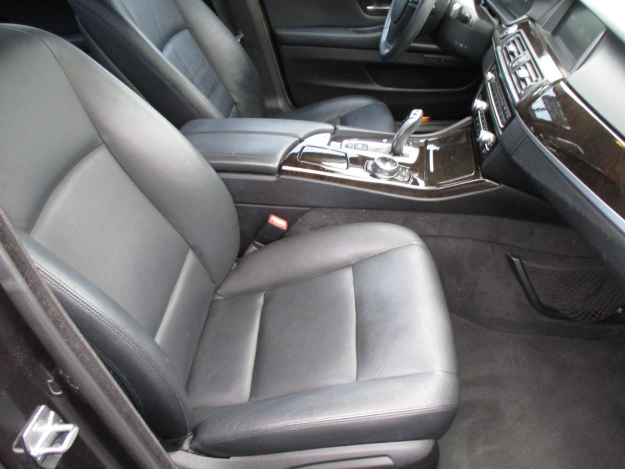 BMW 5 Series 4dr Sdn 535i RWD 2014