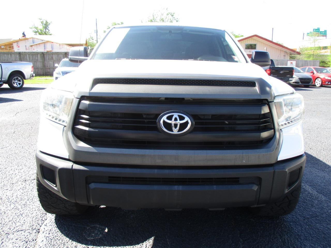 Toyota Tundra 2WD Truck Double Cab 4.6L V8 6-Spd AT SR5 (Natl) 2015