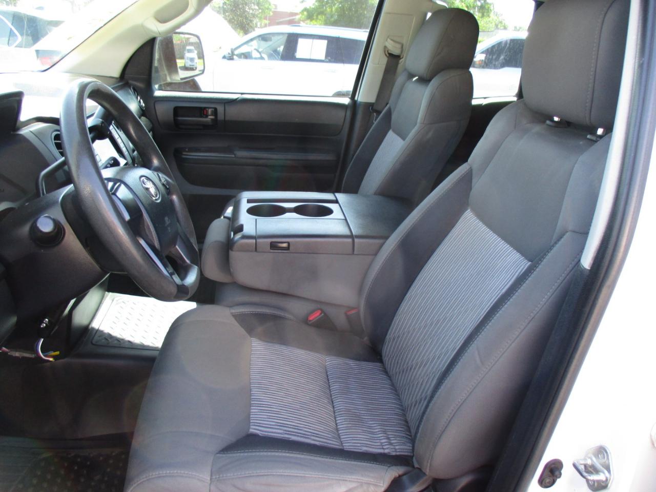 Toyota Tundra 2WD Truck Double Cab 4.6L V8 6-Spd AT SR5 (Natl) 2015