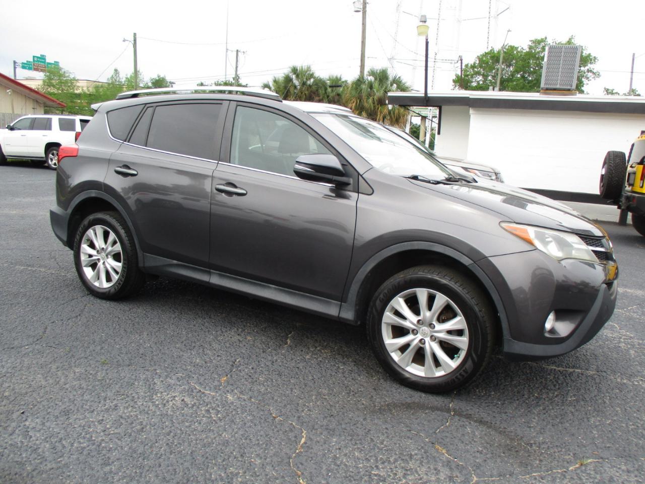 Toyota RAV4 FWD 4dr Limited (Natl) 2015
