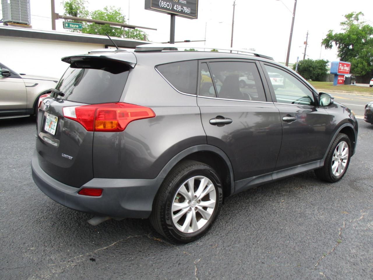 Toyota RAV4 FWD 4dr Limited (Natl) 2015