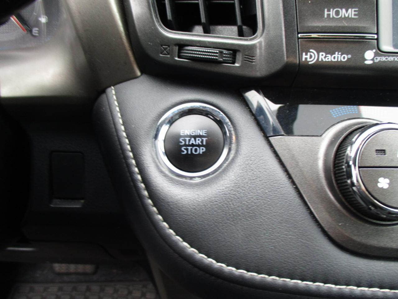Toyota RAV4 FWD 4dr Limited (Natl) 2015
