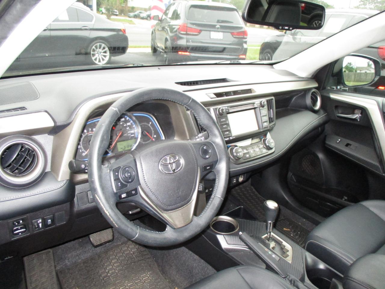 Toyota RAV4 FWD 4dr Limited (Natl) 2015