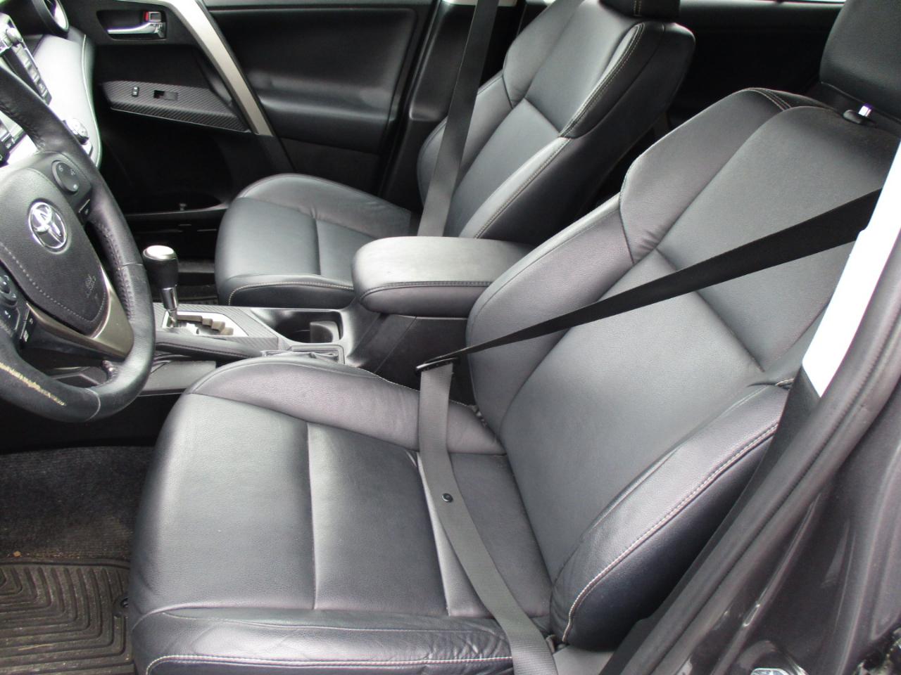 Toyota RAV4 FWD 4dr Limited (Natl) 2015