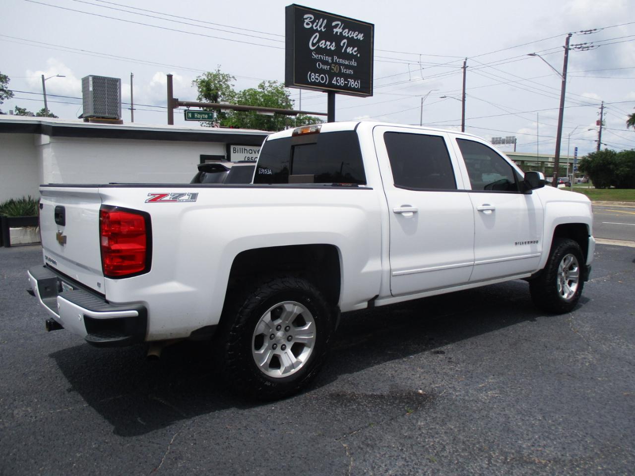 Chevrolet Silverado 1500 4WD Crew Cab 143.5" LT w/2LT 2017