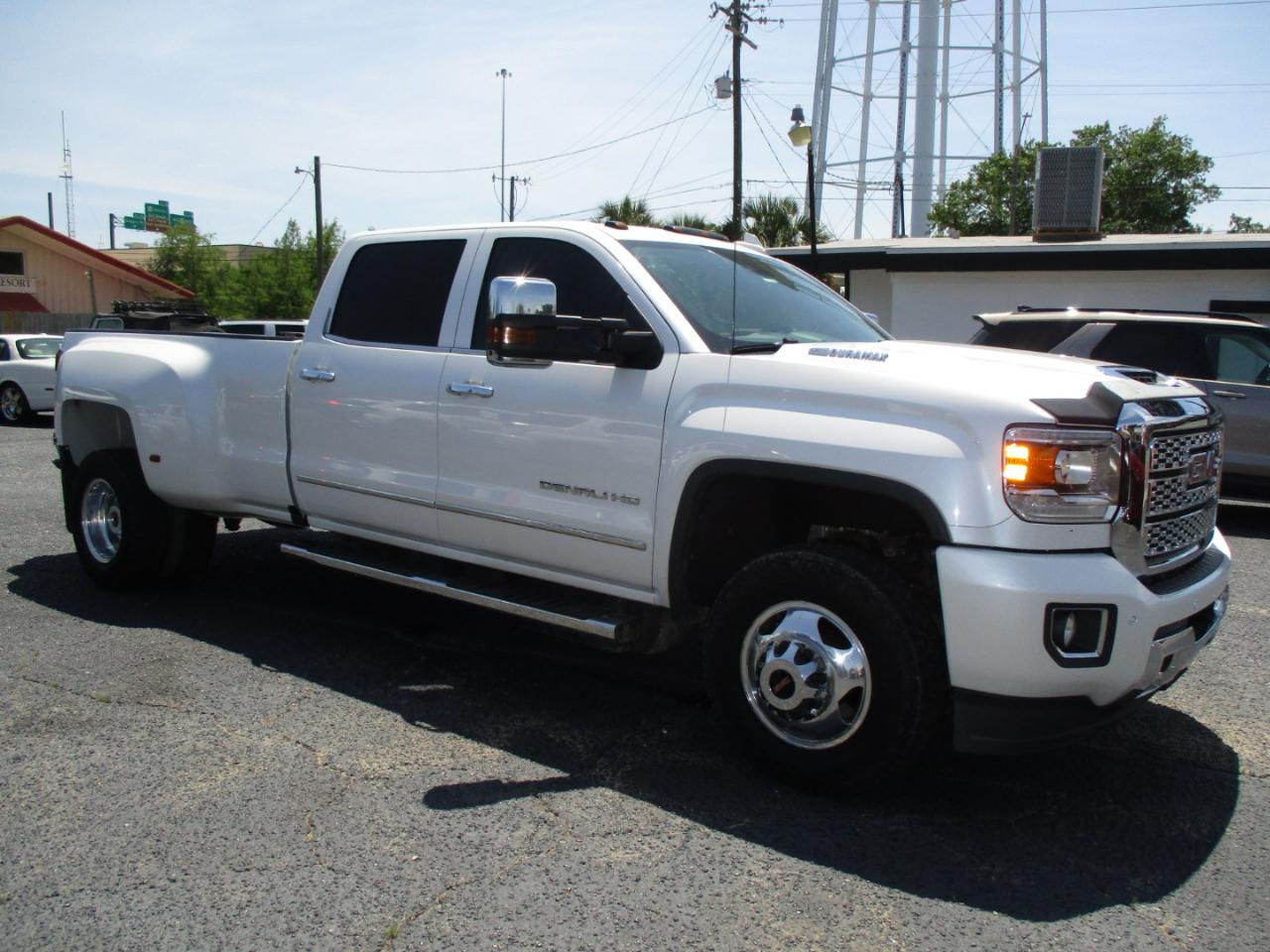 GMC Sierra 3500HD 4WD Crew Cab 167.7" Denali 2018