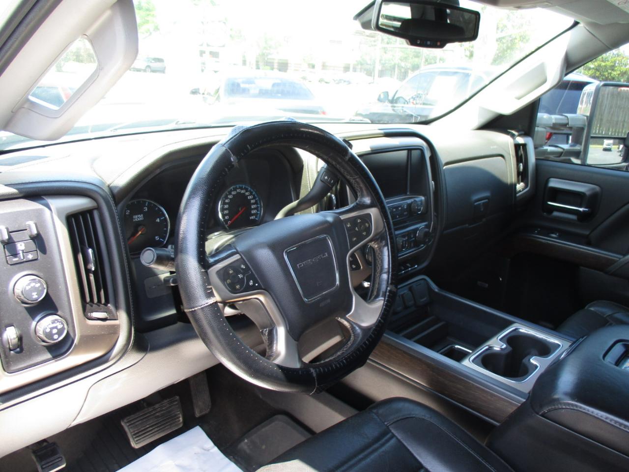 GMC Sierra 3500HD 4WD Crew Cab 167.7" Denali 2018