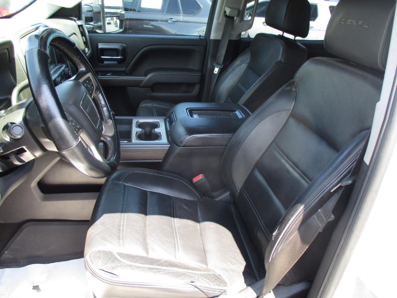GMC Sierra 3500HD 4WD Crew Cab 167.7" Denali 2018