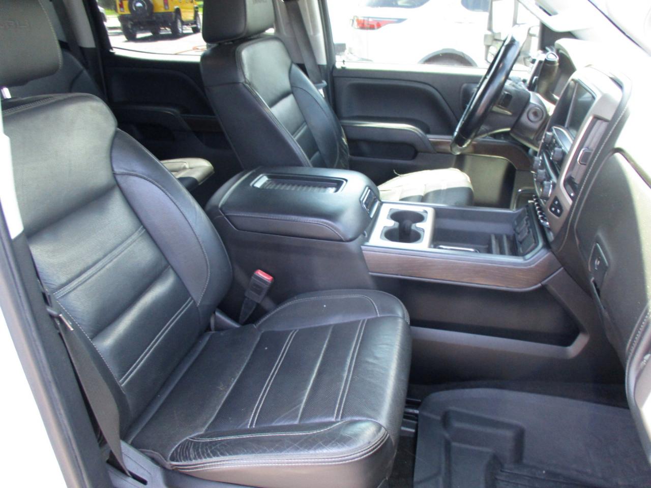 GMC Sierra 3500HD 4WD Crew Cab 167.7" Denali 2018