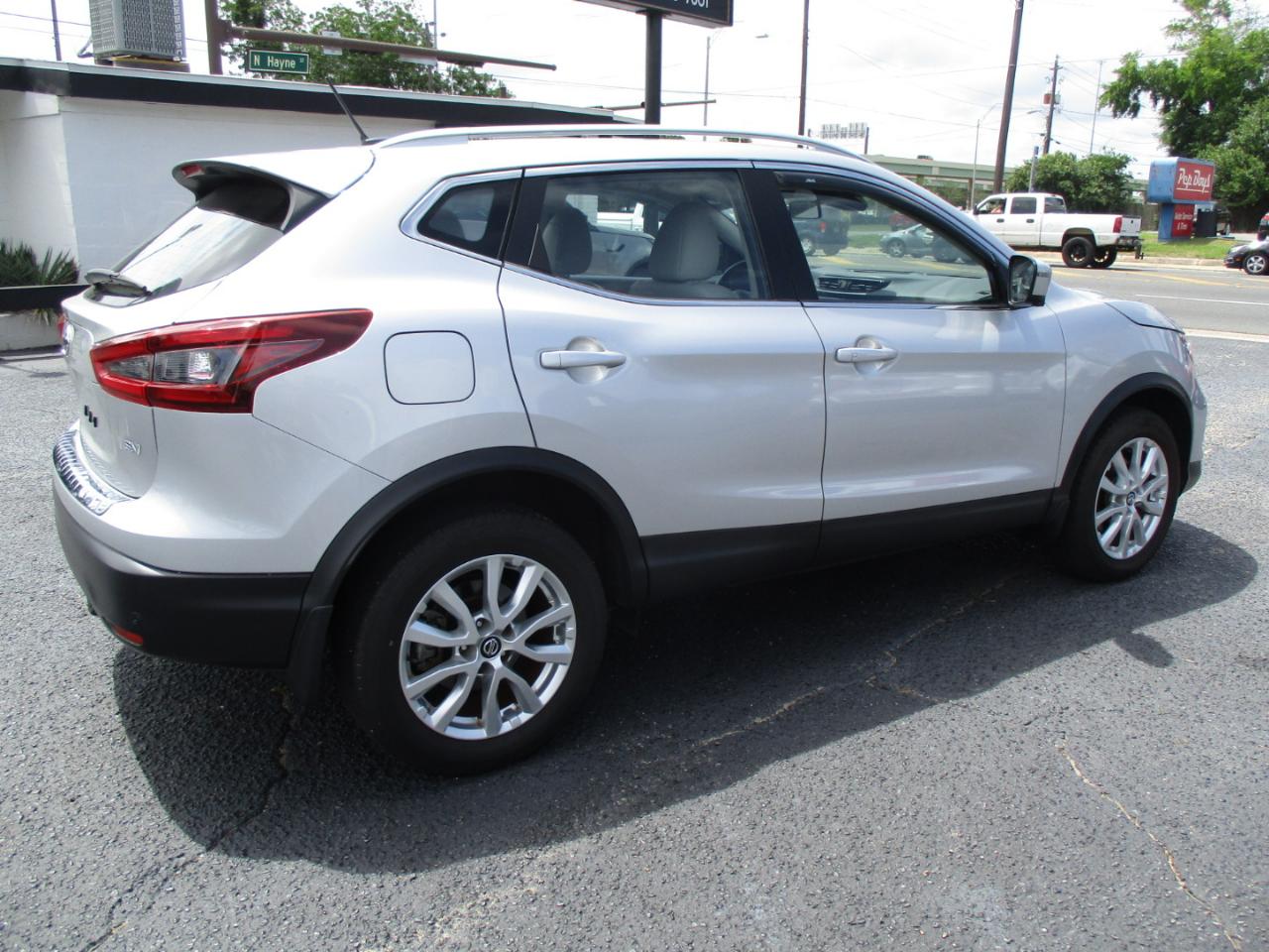 Nissan Rogue Sport FWD SV 2021