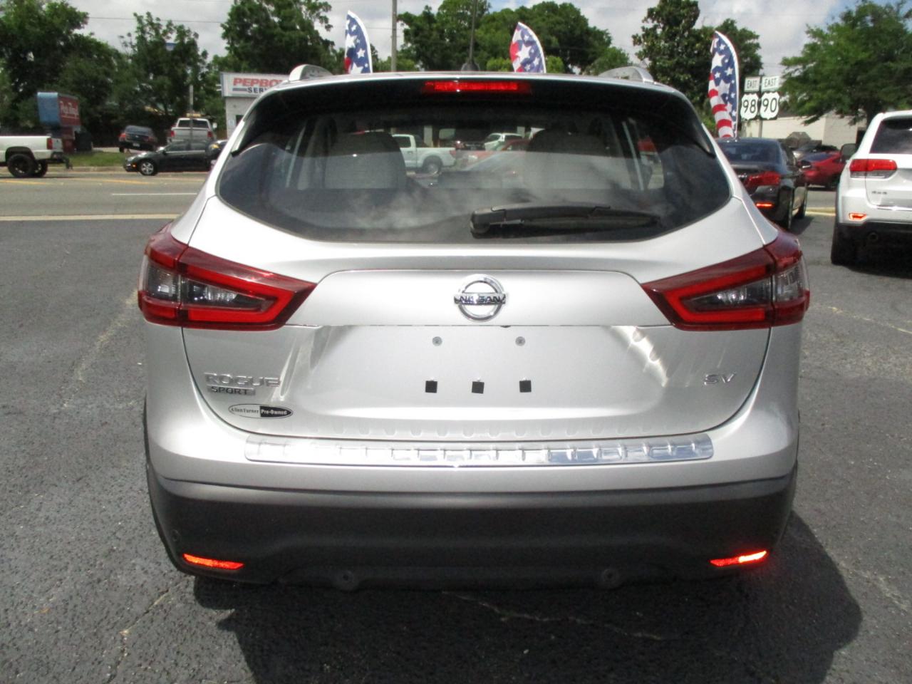 Nissan Rogue Sport FWD SV 2021