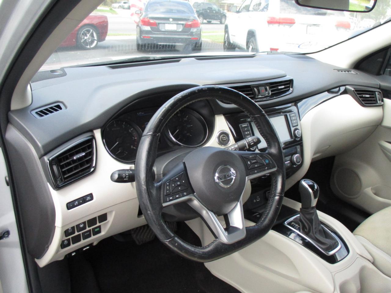 Nissan Rogue Sport FWD SV 2021