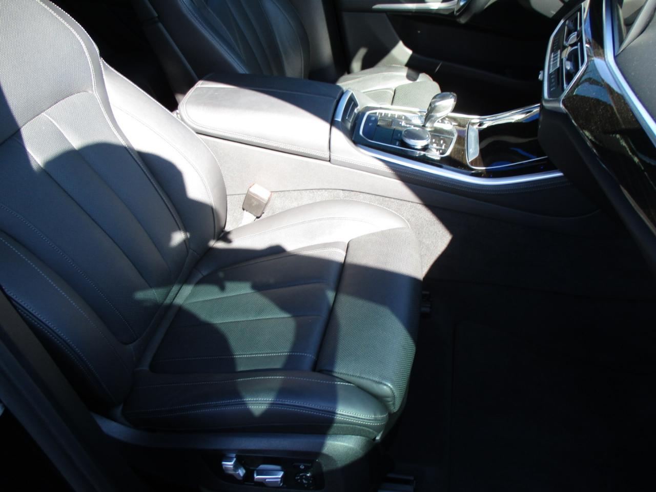 BMW X5 xDrive40i Sports Activity Vehicle 2020