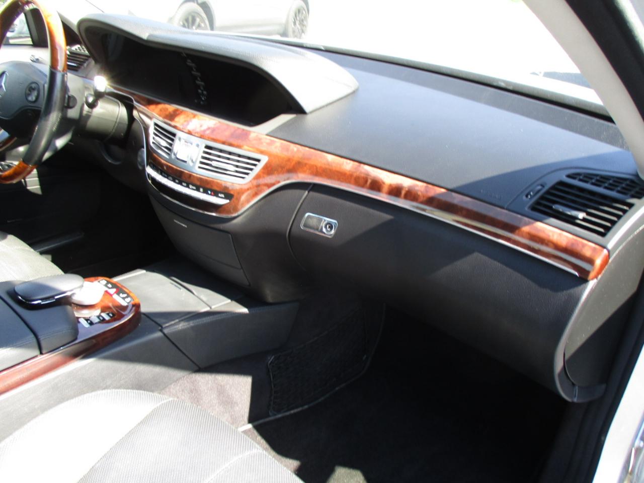 Mercedes-Benz S-Class 4dr Sdn 5.5L V8 RWD 2008