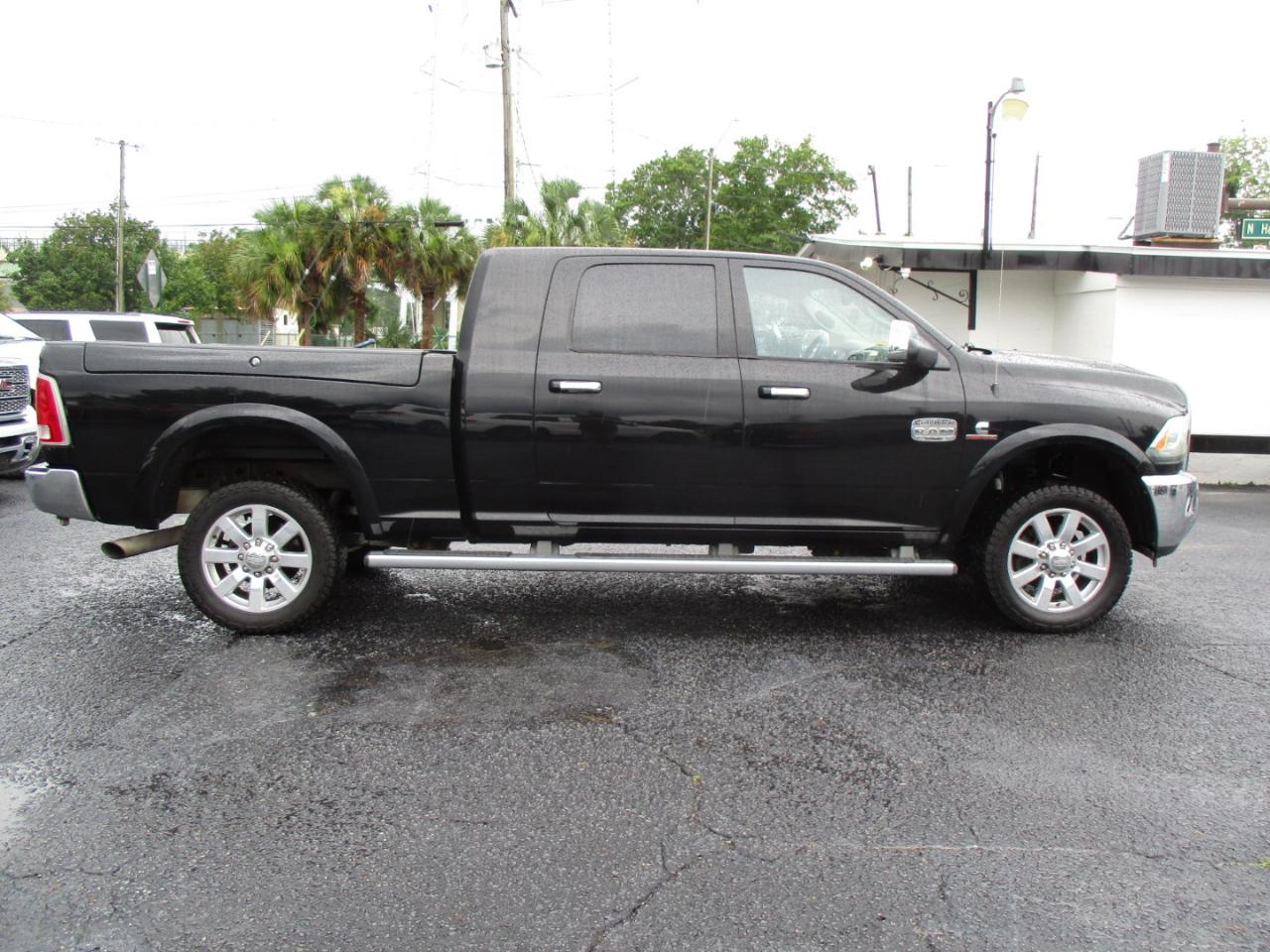 RAM 2500 4WD Mega Cab 160.5" Longhorn 2015