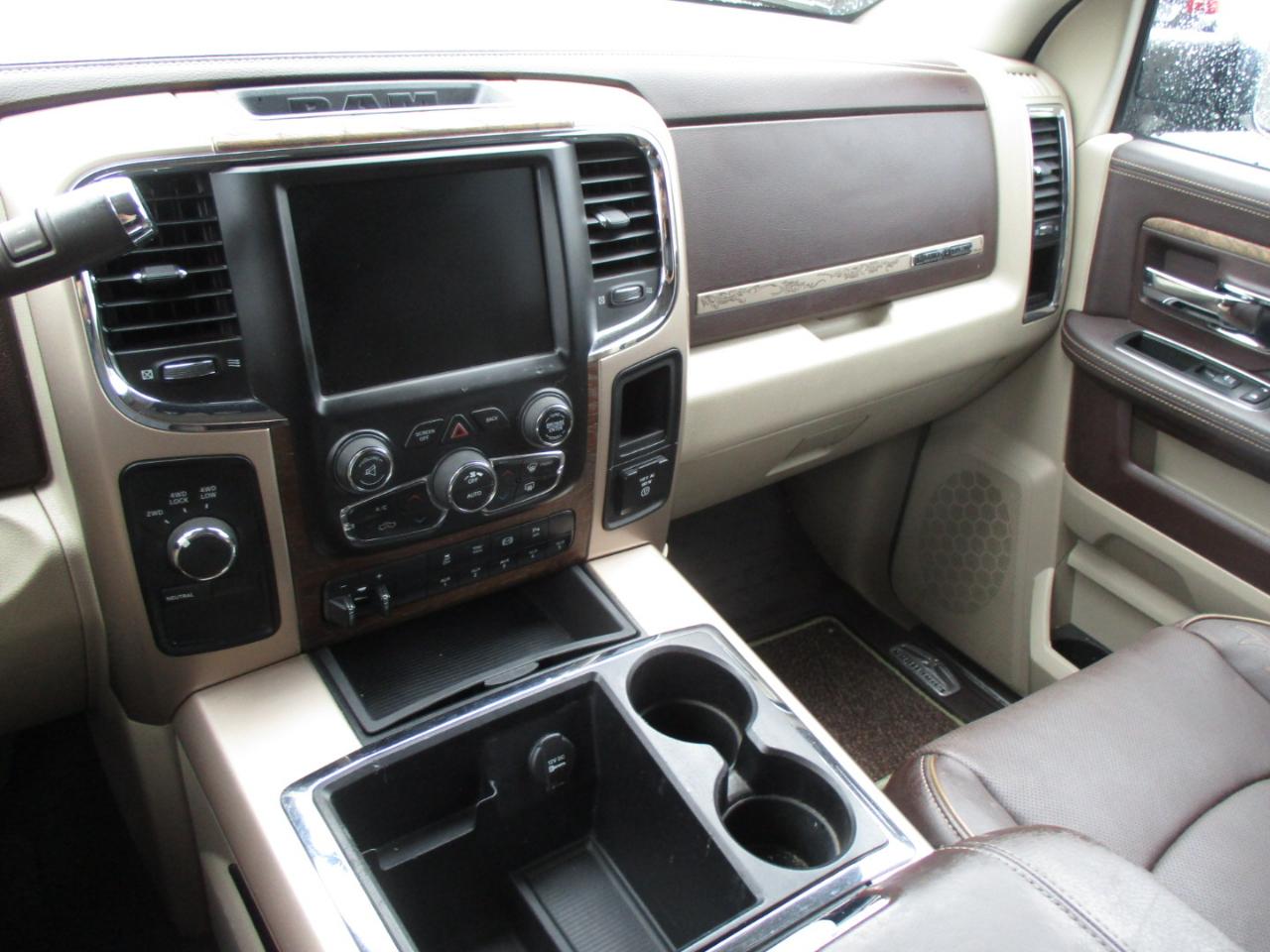 RAM 2500 4WD Mega Cab 160.5" Longhorn 2015