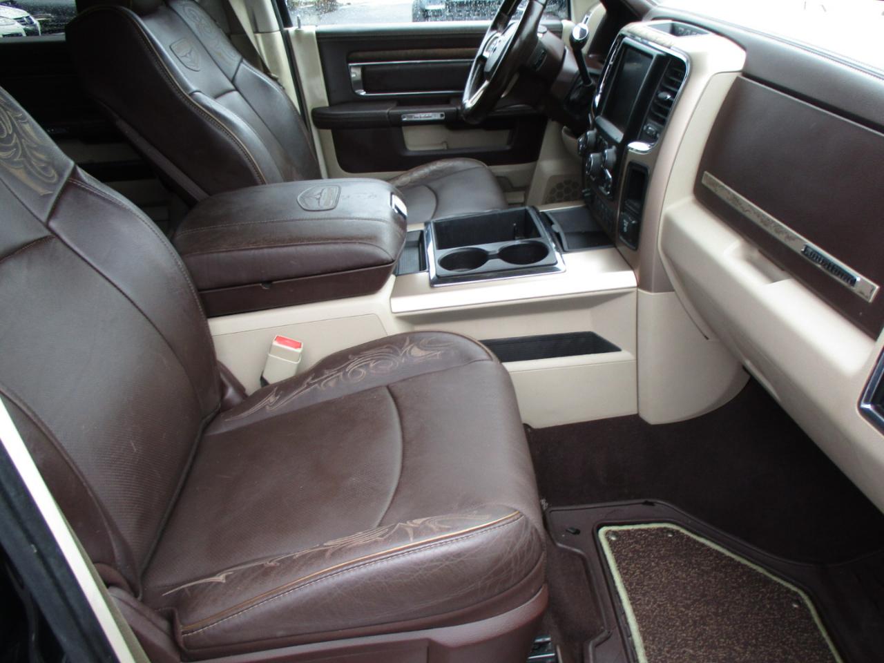 RAM 2500 4WD Mega Cab 160.5" Longhorn 2015