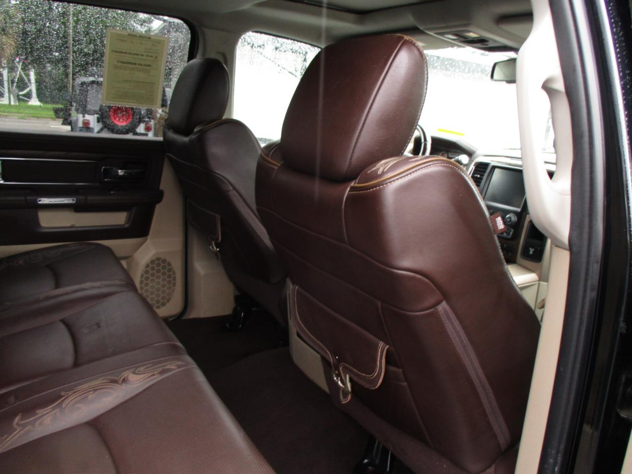 RAM 2500 4WD Mega Cab 160.5" Longhorn 2015