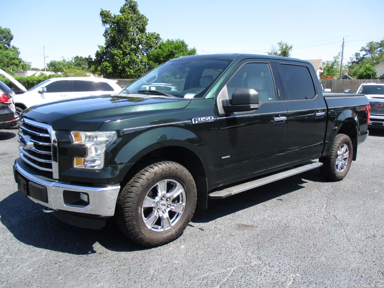 Ford F-150 4WD Reg Cab 145" XLT 2015