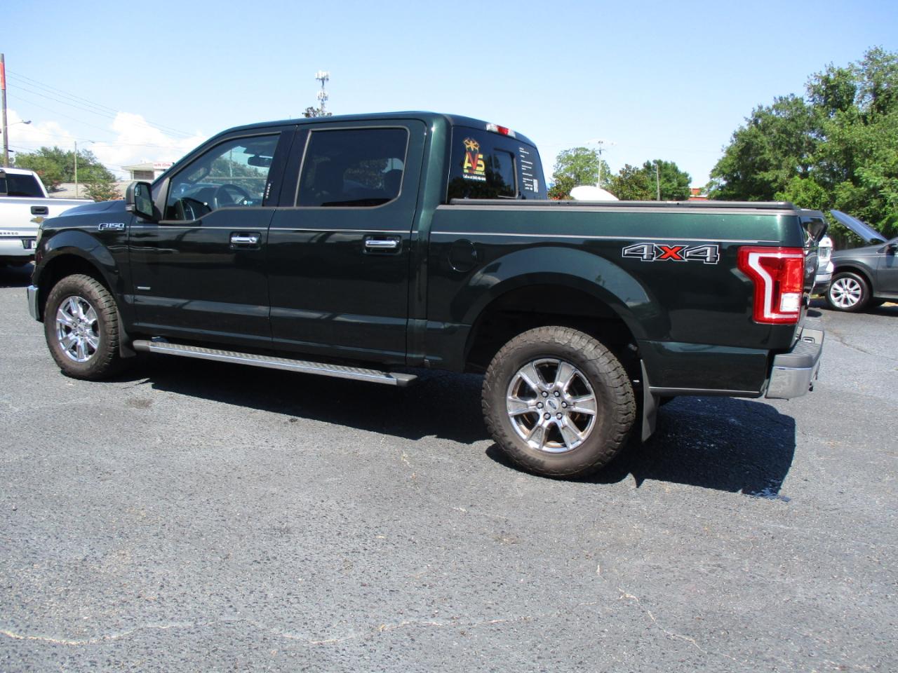 Ford F-150 4WD Reg Cab 145" XLT 2015