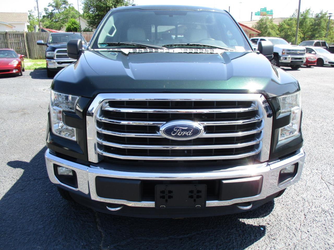 Ford F-150 4WD Reg Cab 145" XLT 2015