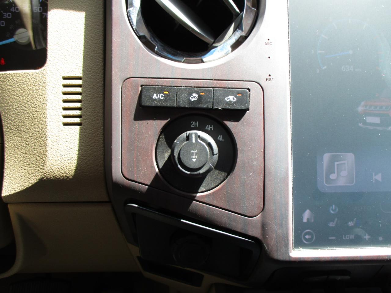 Ford Super Duty F-250 SRW 4WD Crew Cab 156" King Ranch 2012