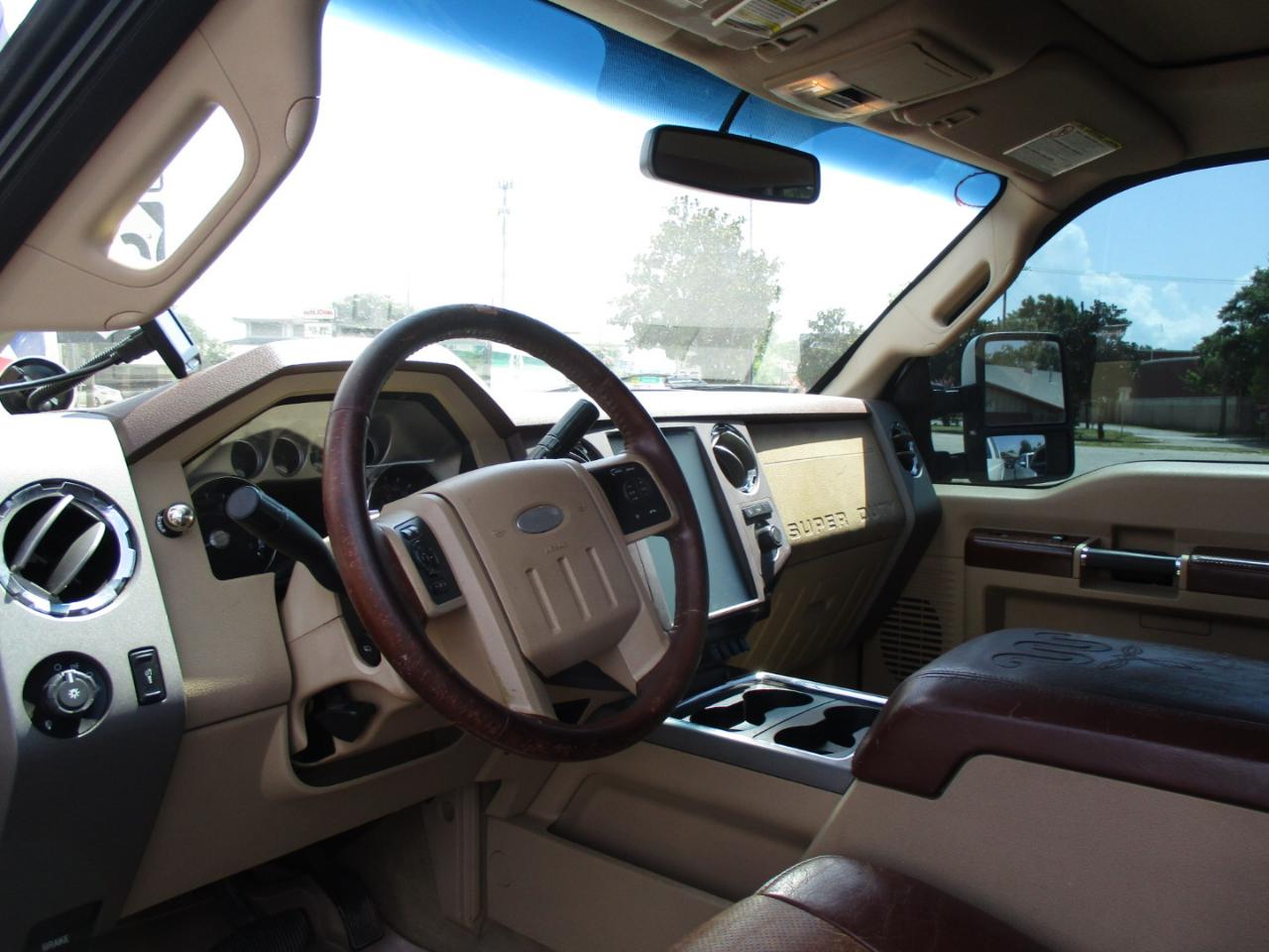 Ford Super Duty F-250 SRW 4WD Crew Cab 156" King Ranch 2012