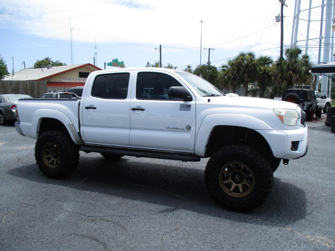 Toyota Tacoma 2WD Double Cab V6 AT PreRunner (Natl) 2013