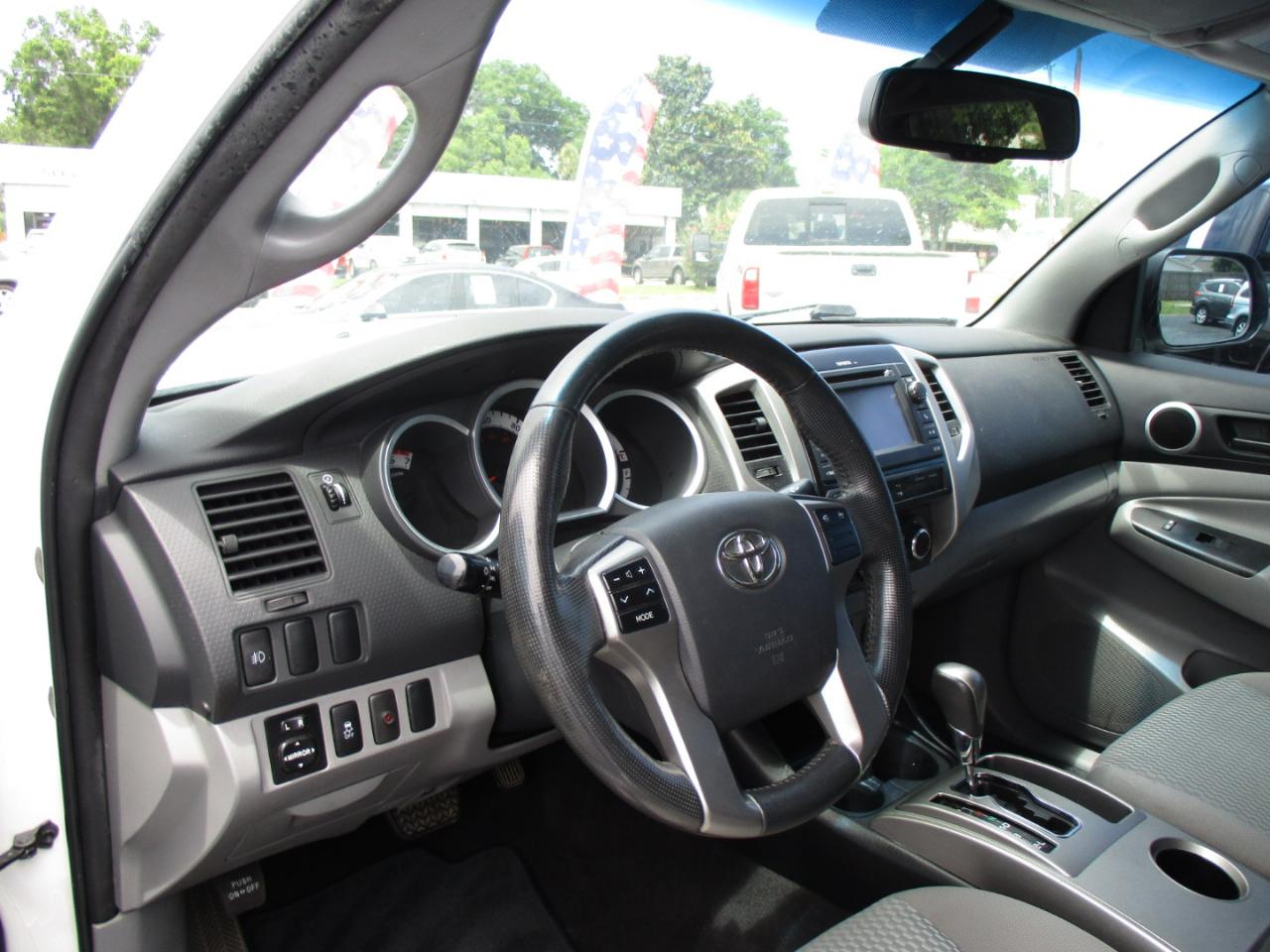 Toyota Tacoma 2WD Double Cab V6 AT PreRunner (Natl) 2013
