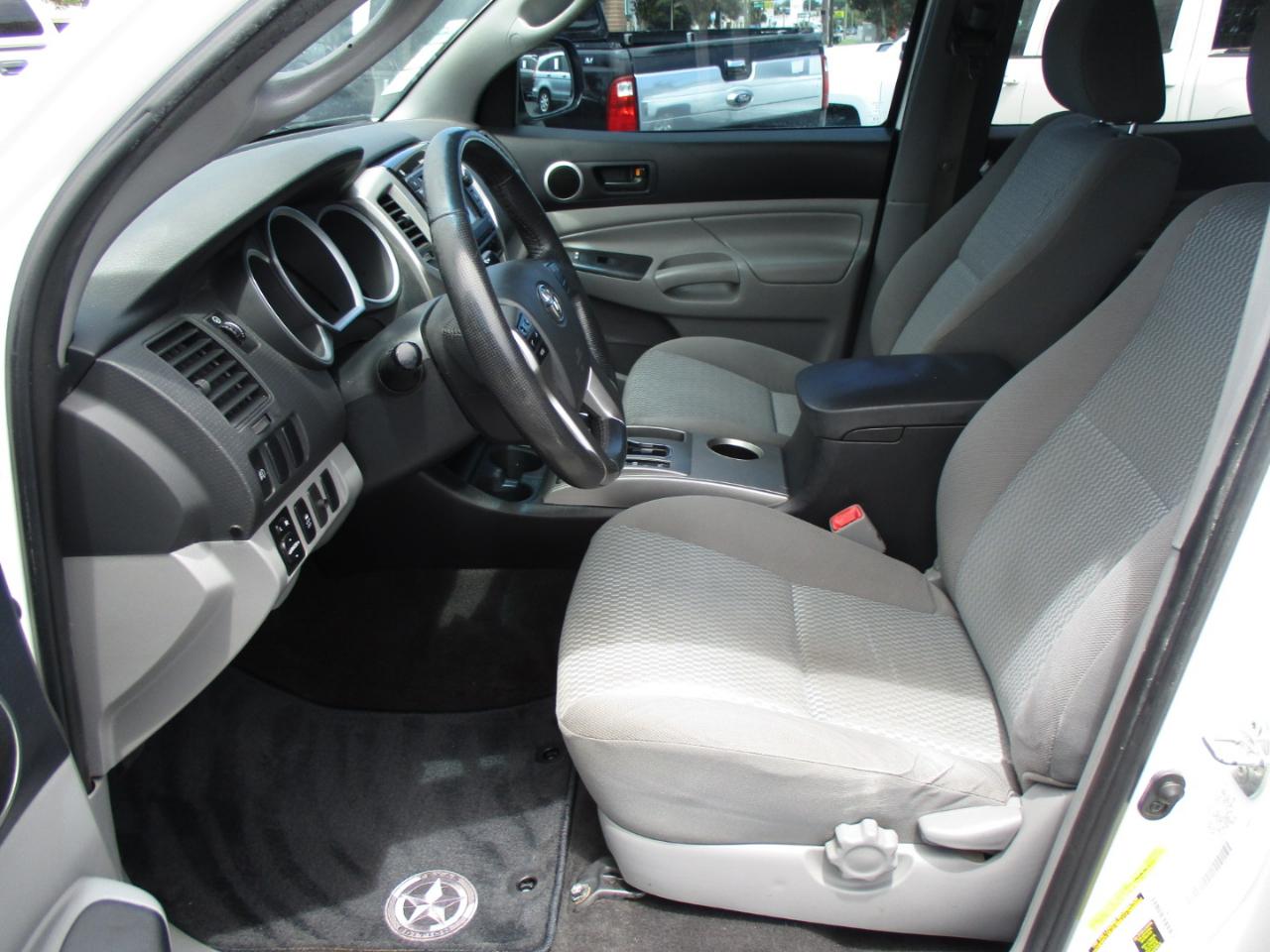 Toyota Tacoma 2WD Double Cab V6 AT PreRunner (Natl) 2013