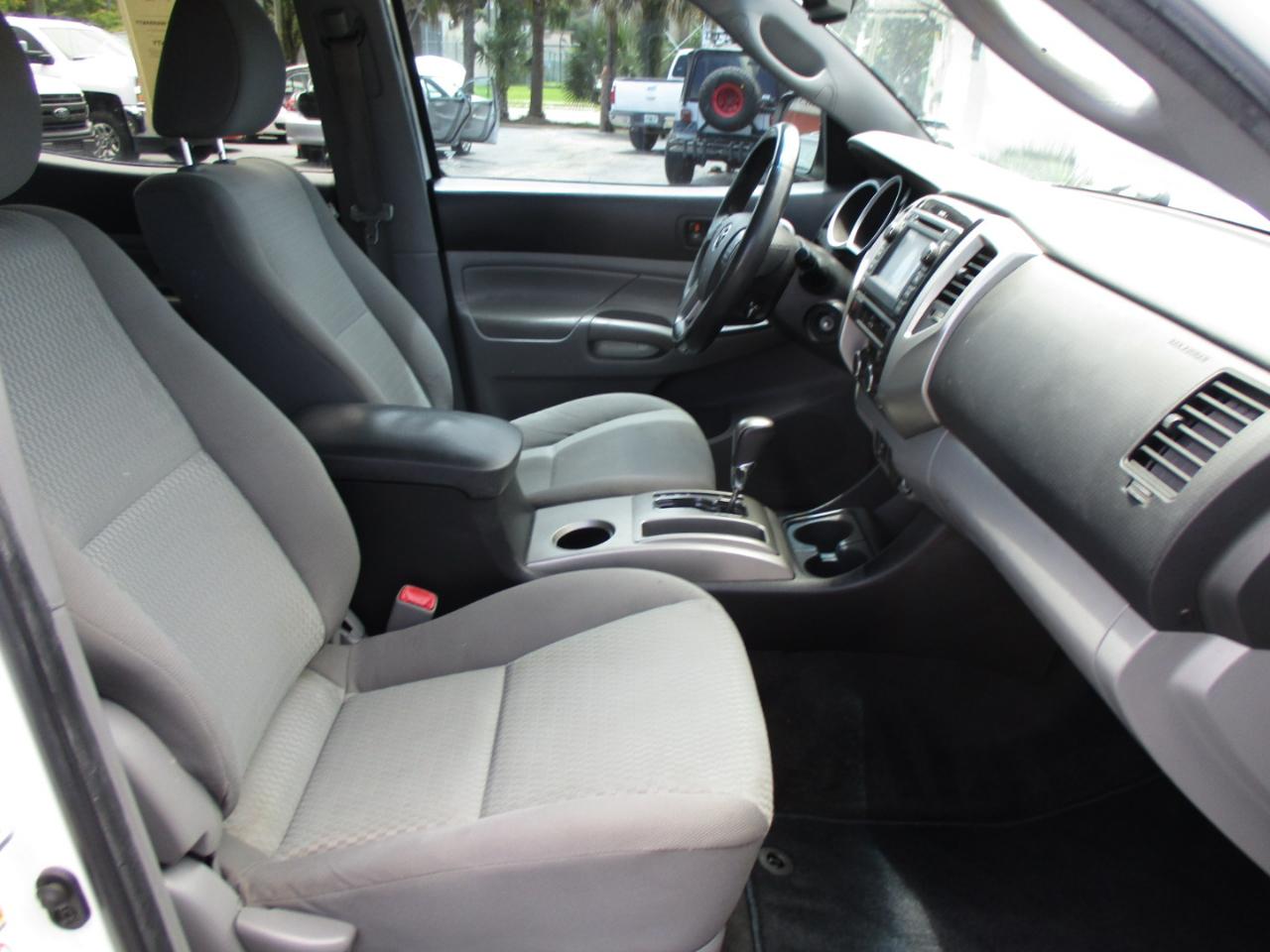 Toyota Tacoma 2WD Double Cab V6 AT PreRunner (Natl) 2013