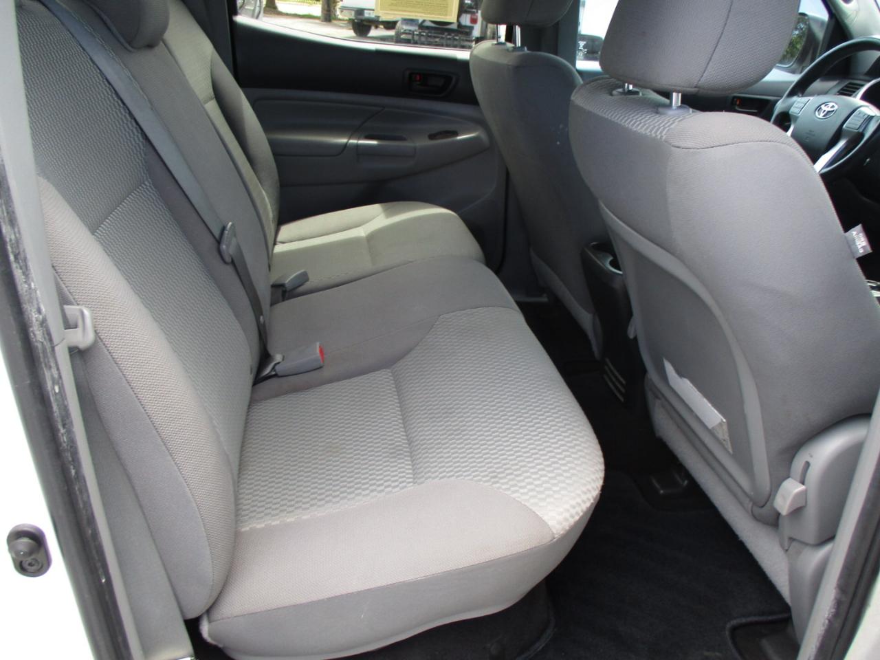 Toyota Tacoma 2WD Double Cab V6 AT PreRunner (Natl) 2013