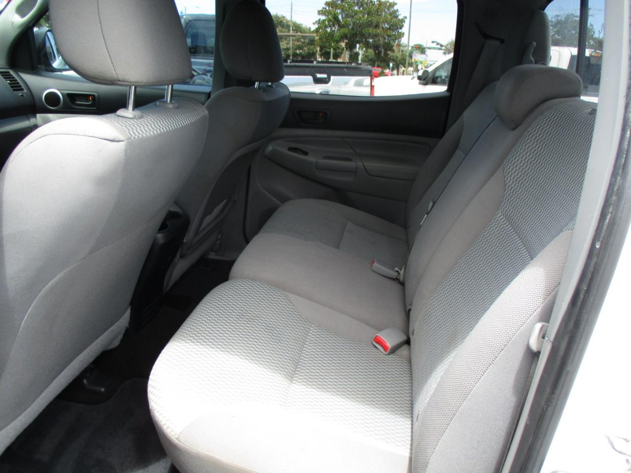 Toyota Tacoma 2WD Double Cab V6 AT PreRunner (Natl) 2013