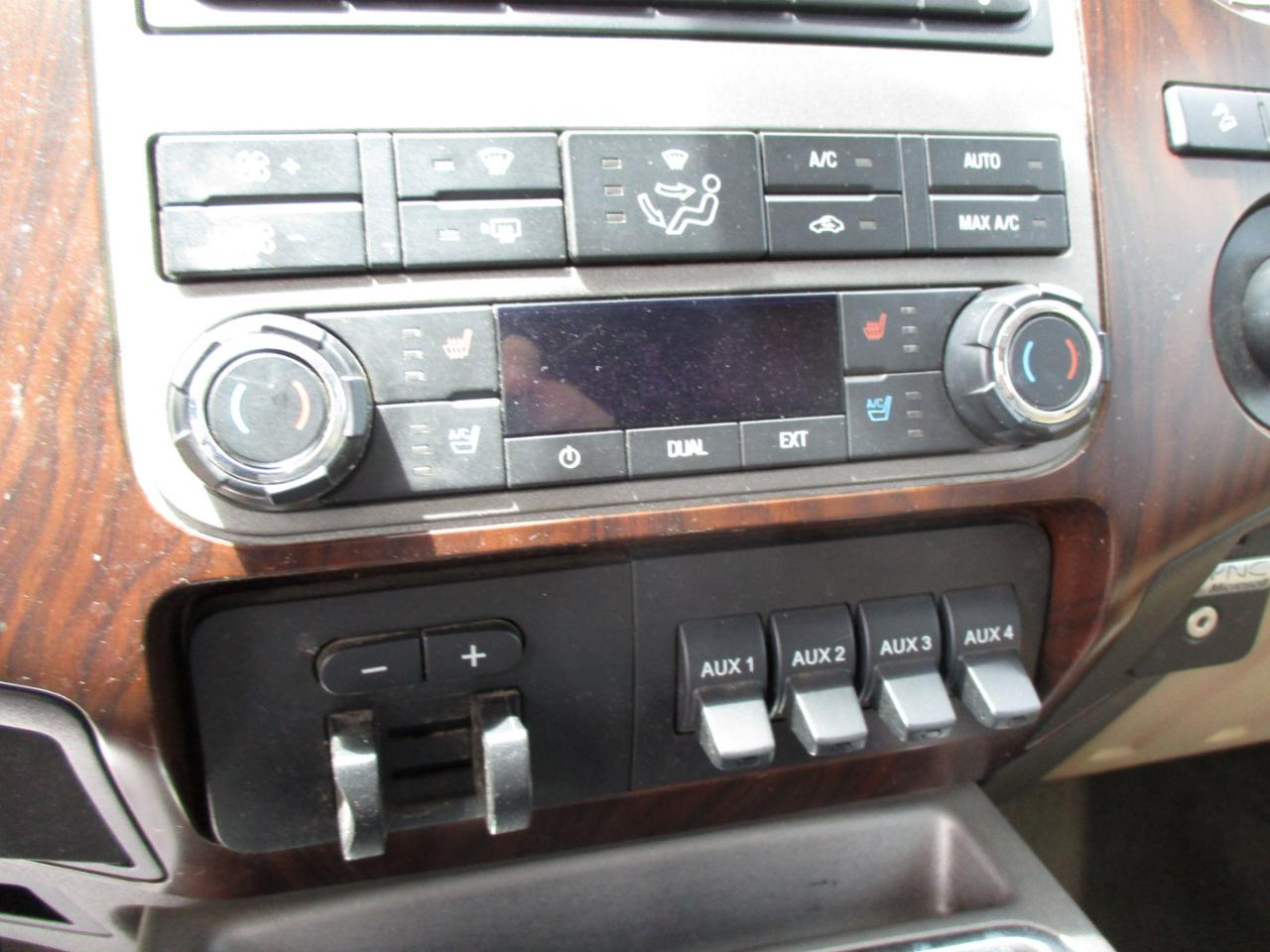 Ford Super Duty F-250 SRW 4WD Crew Cab 156" King Ranch 2012